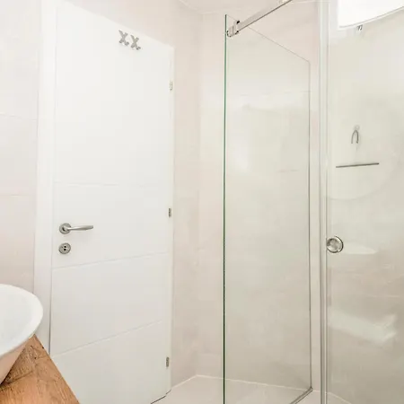 Gorgeous In * Makarska